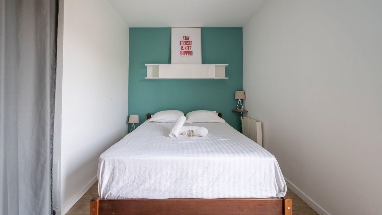 Photo of Bedroom in Saint-Denis