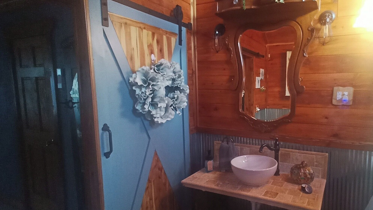 Photo of Bathroom in Pangburn