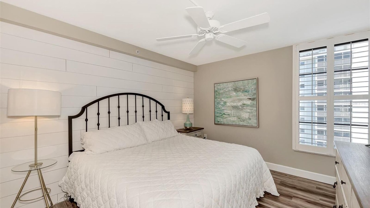 Photo of Bedroom in Golden Beach