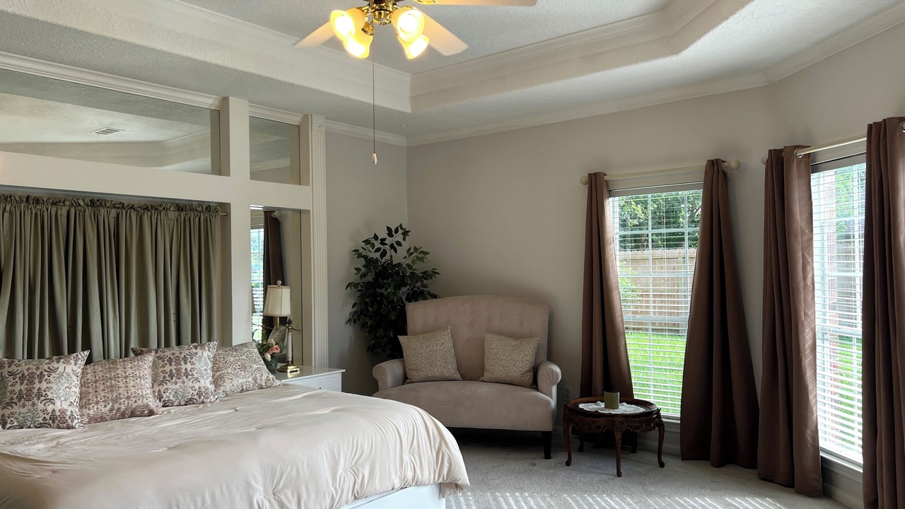Photo of Bedroom in Friendswood