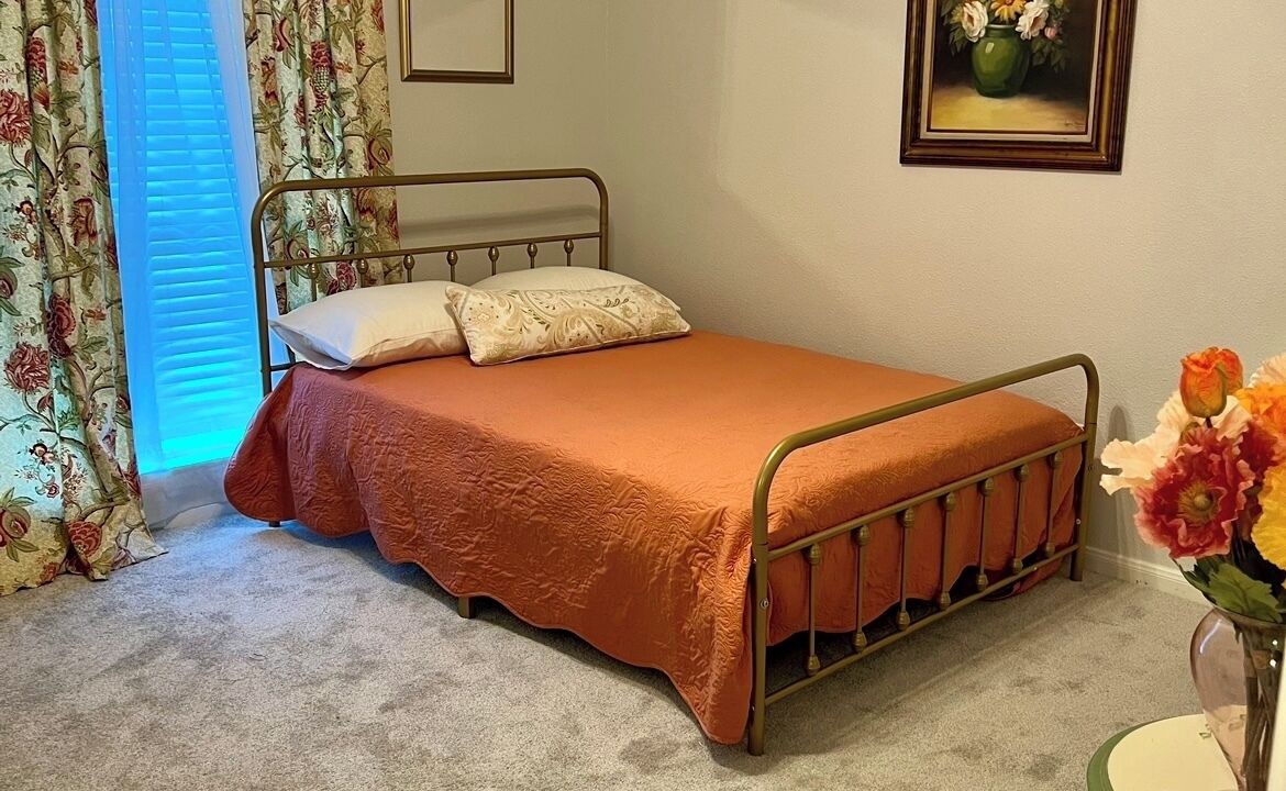 Photo of Bedroom in Friendswood