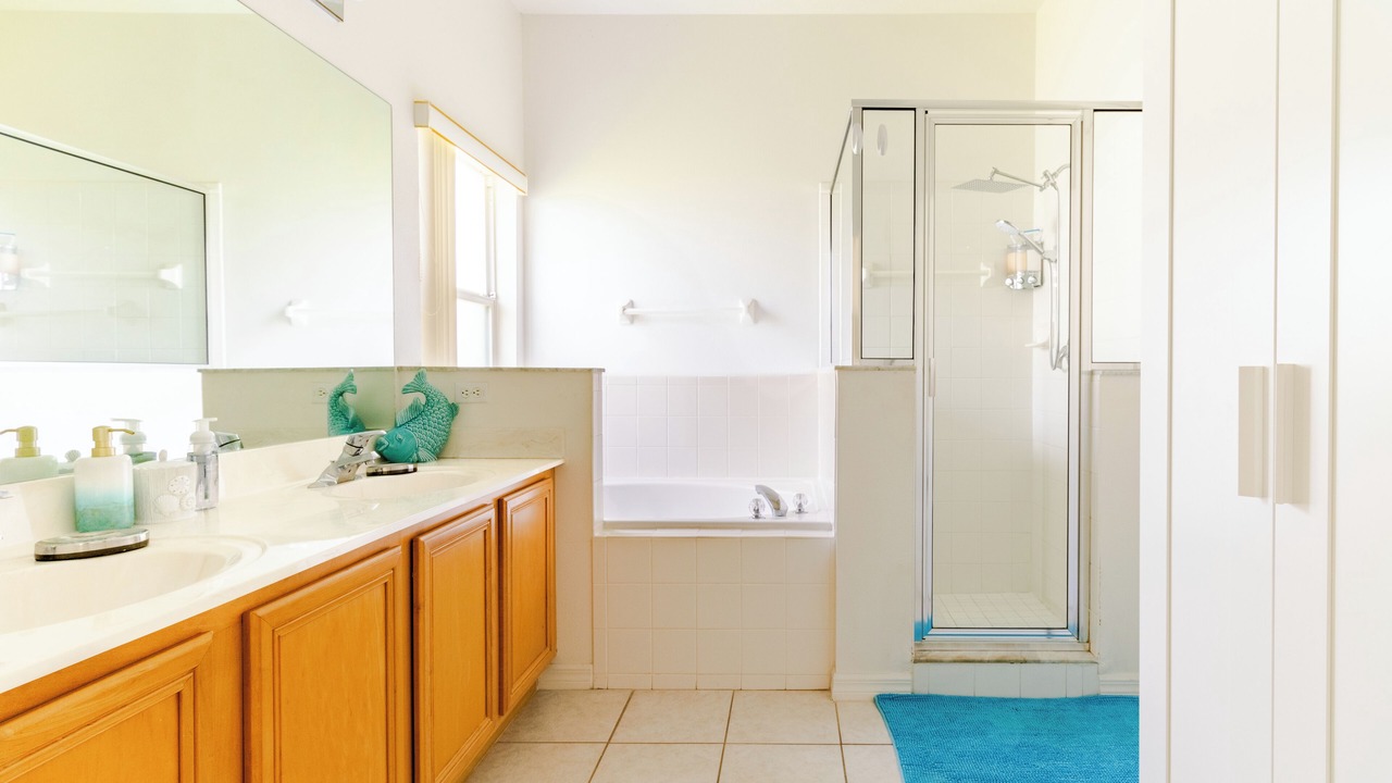 Photo of Bathroom in Crescent Lakes