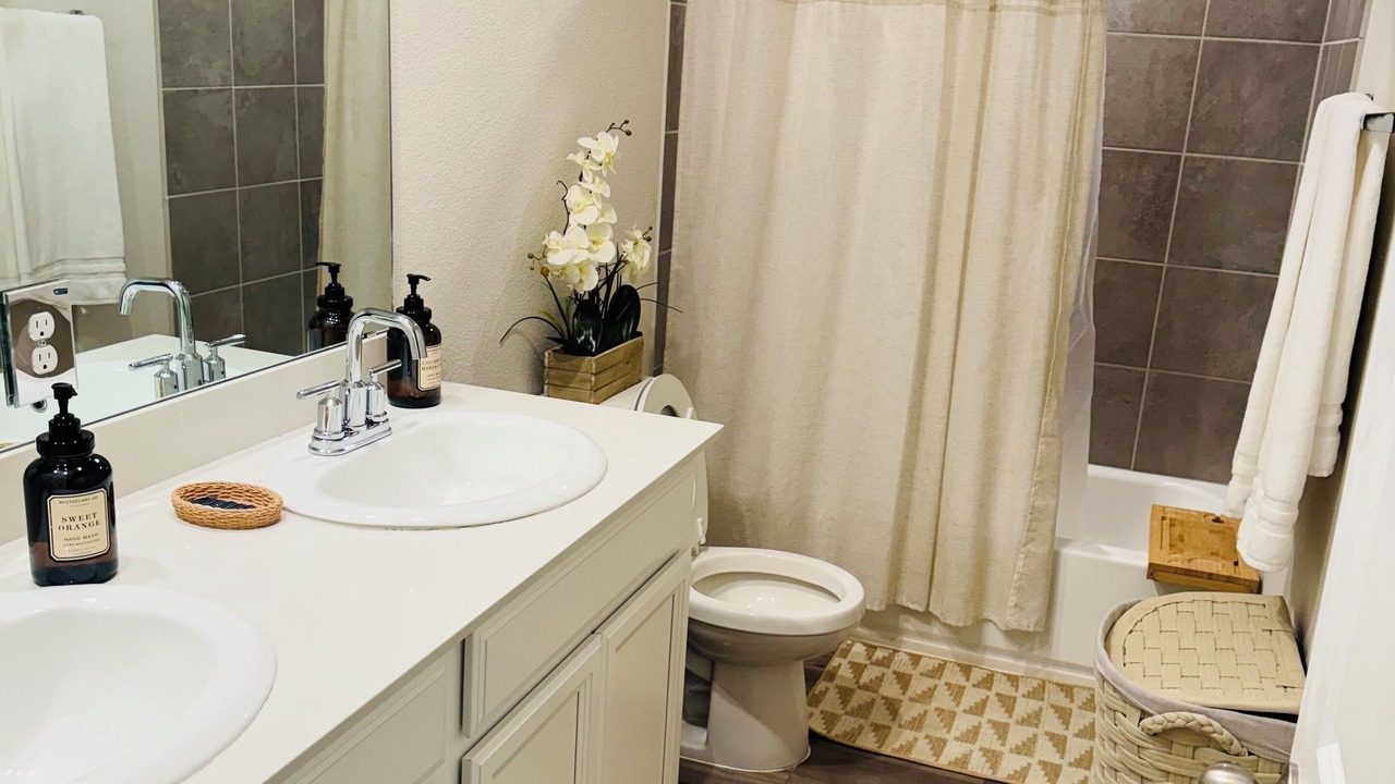 Photo of Bathroom in Manor