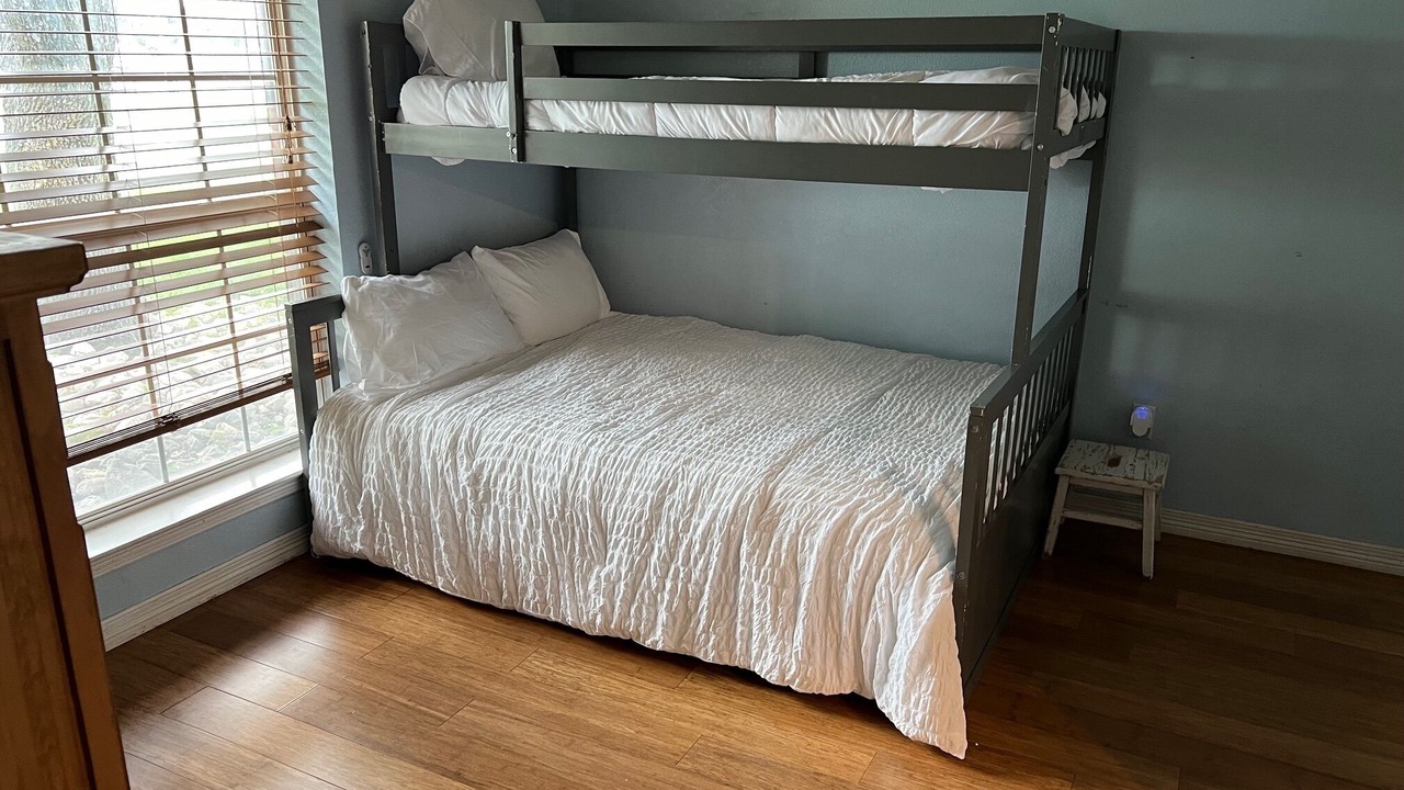 Photo of Bedroom in Midlothian