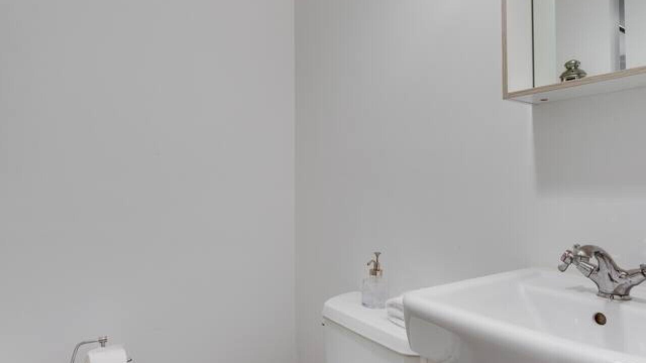 Photo of Bathroom in Palmer Square