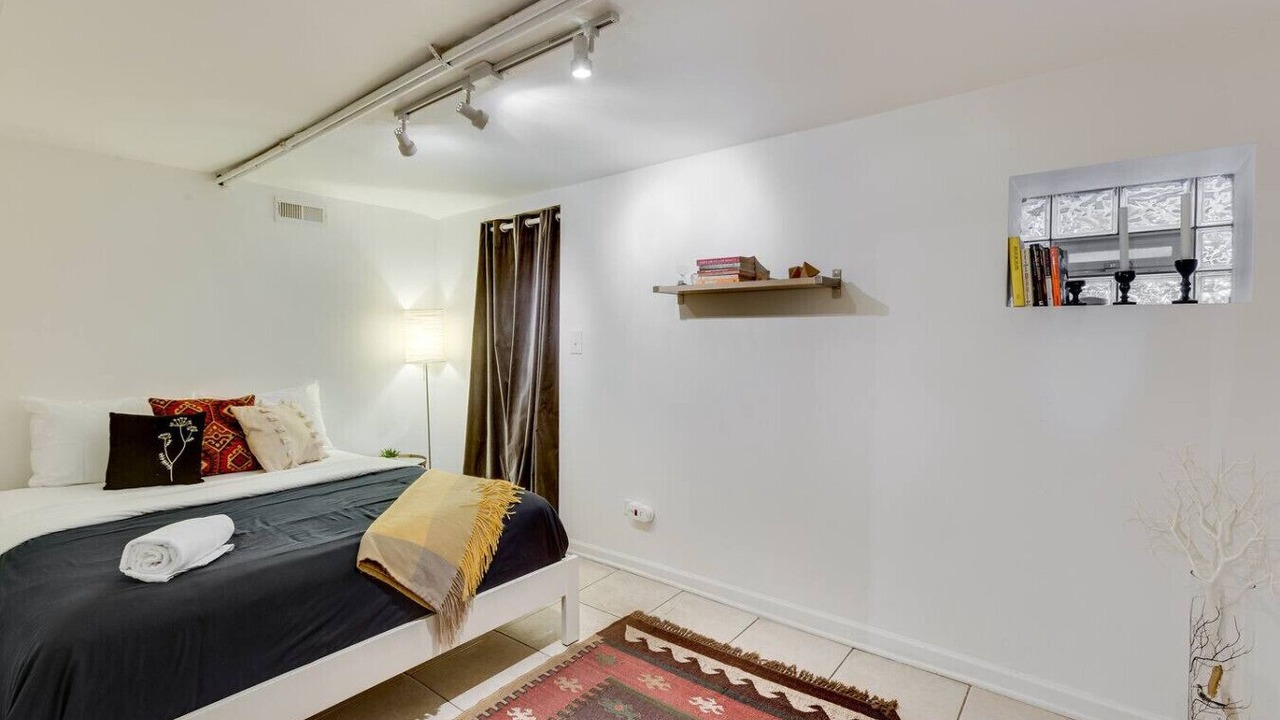 Photo of Bedroom in Palmer Square