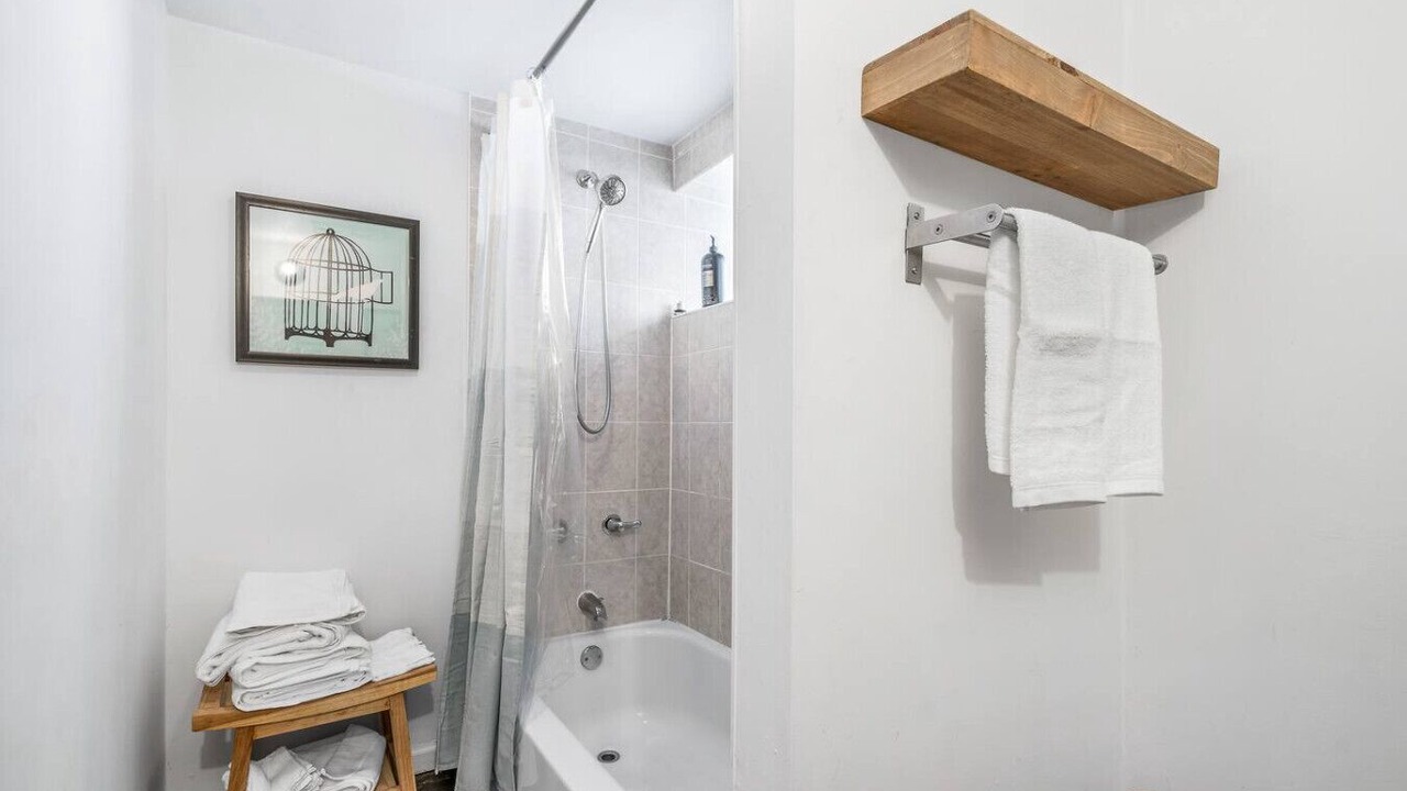Photo of Bathroom in Palmer Square