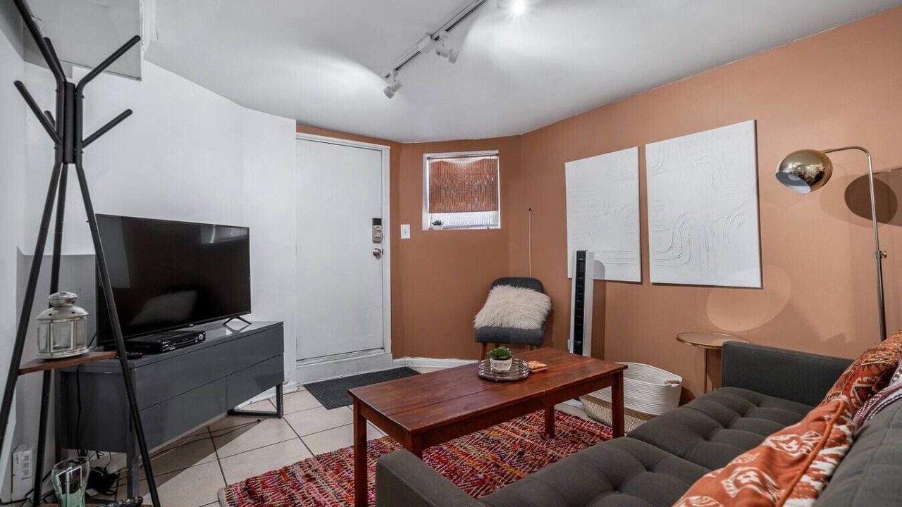 Photo of Livingroom in Palmer Square