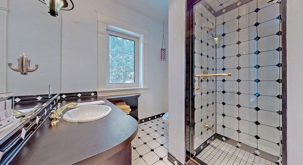 Photo of Bathroom in Richmond Hill