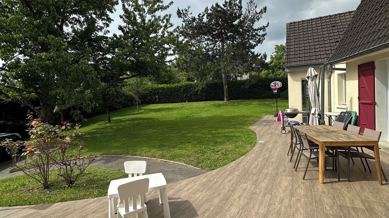 Photo of Outdoor in Bazemont