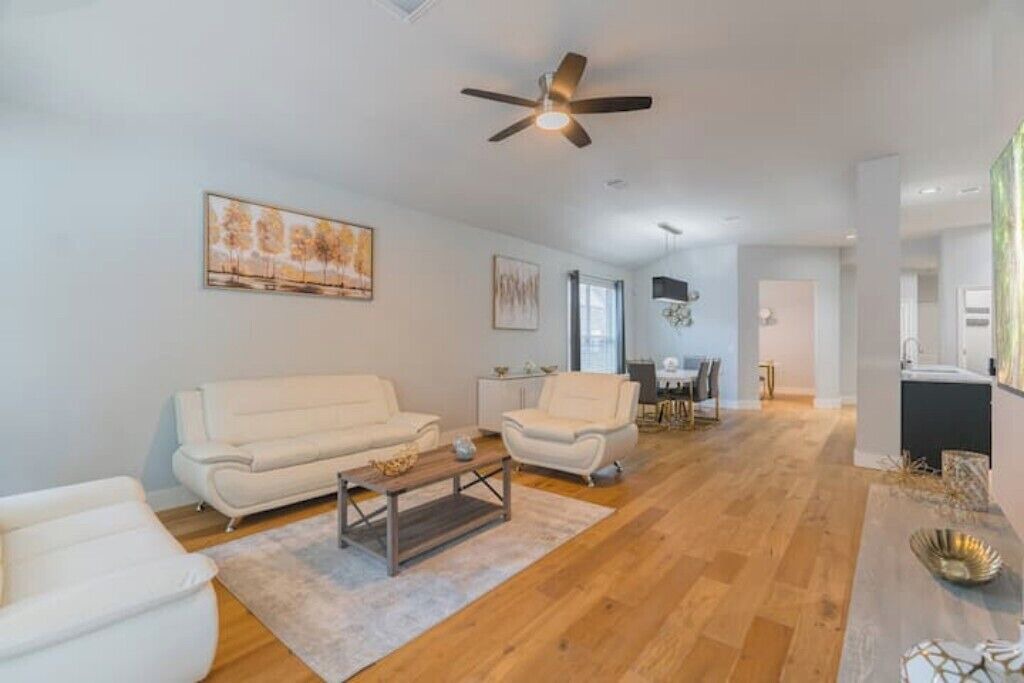 Photo of Livingroom in Indian Springs