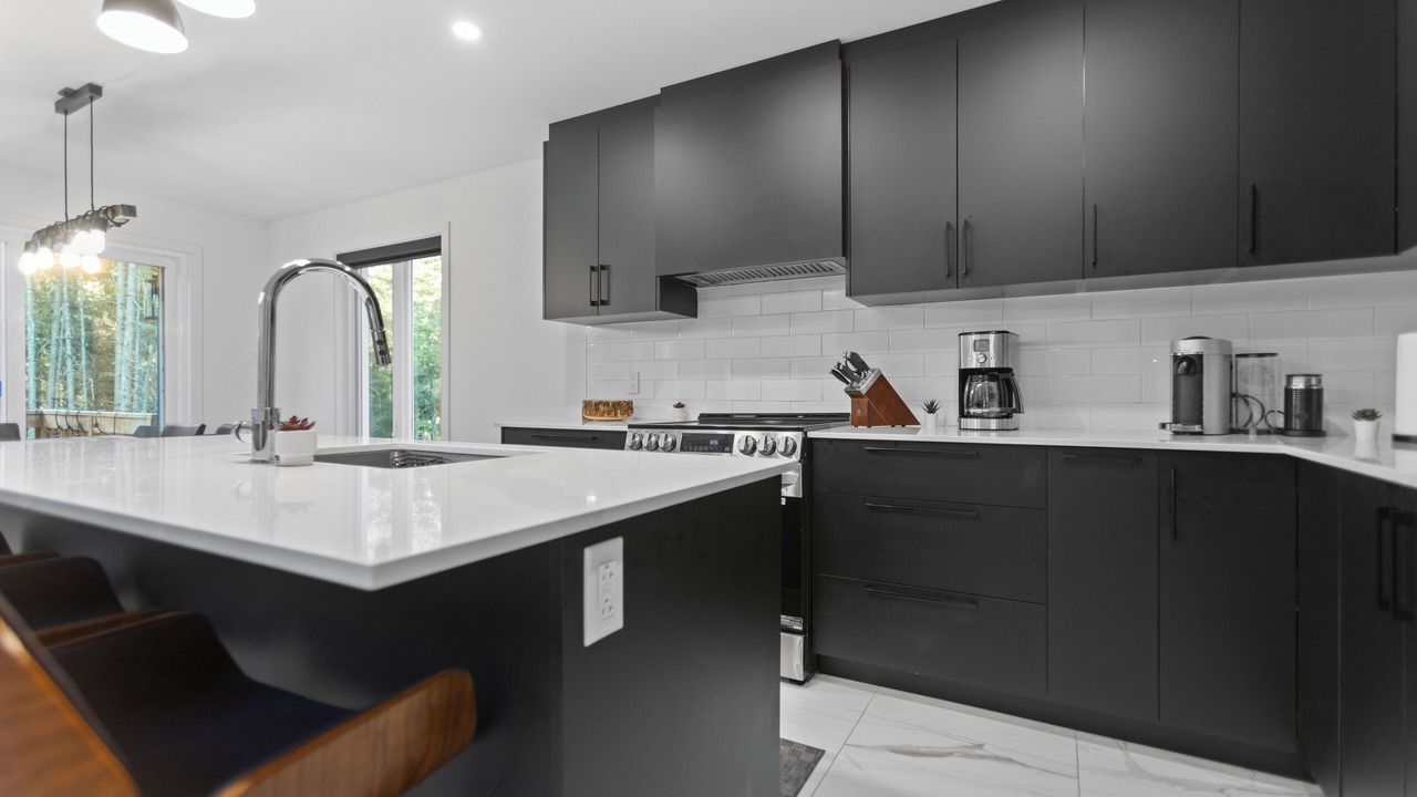 Photo of Kitchen in Lac-Swell