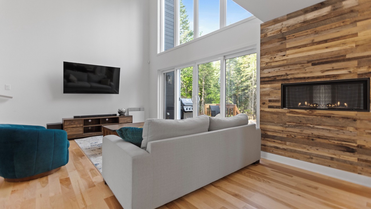 Photo of Livingroom in Lac-Swell