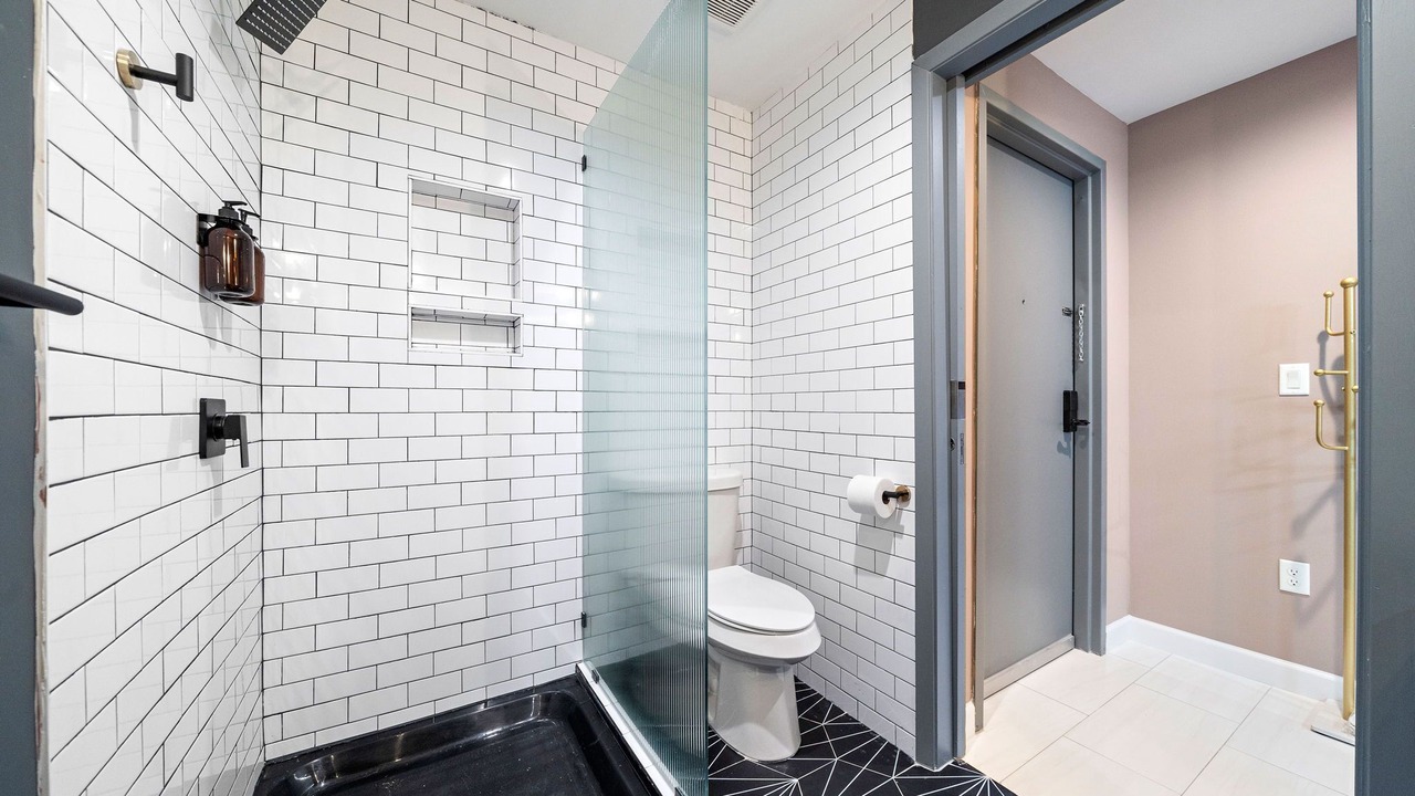 Photo of Bathroom in South Central Houston