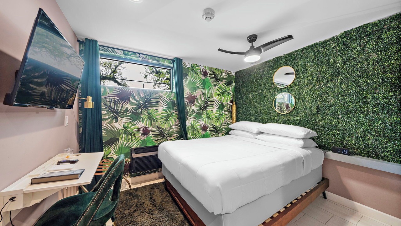 Photo of Bedroom in South Central Houston