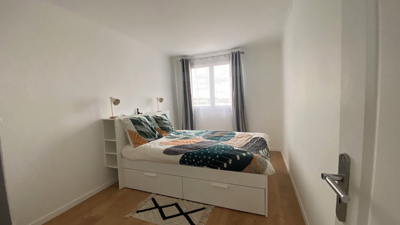 Photo of Bedroom in Asnieres-sur-Seine