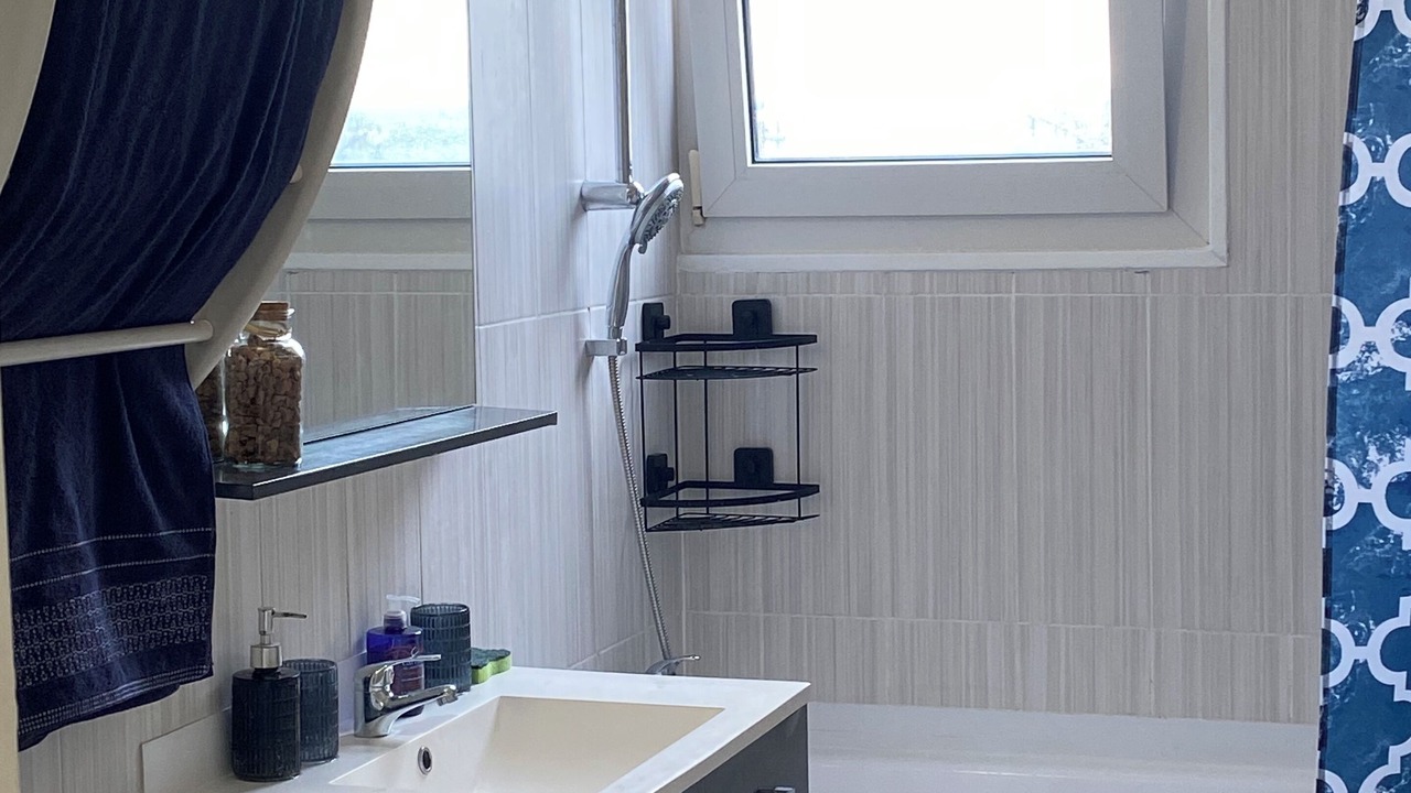 Photo of Bathroom in Asnieres-sur-Seine