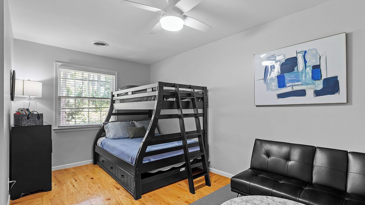 Photo of Bedroom in Meredith Woods