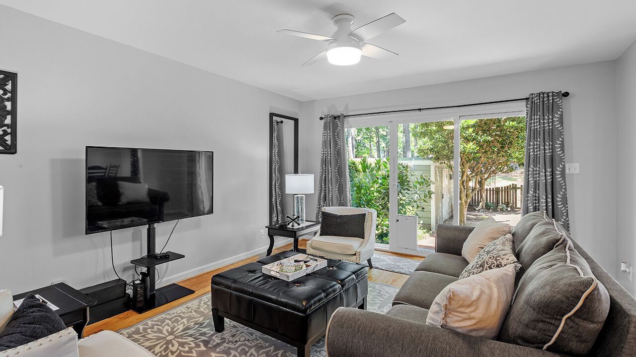 Photo of Livingroom in Meredith Woods