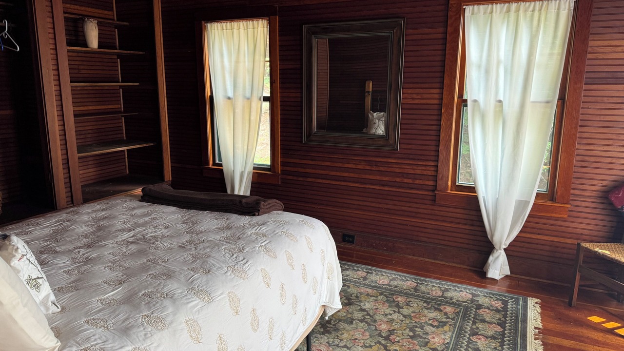Photo of Bedroom in Meacham