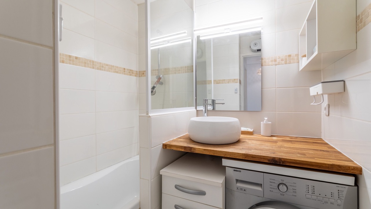 Photo of Bathroom in Les Hauts de Canet