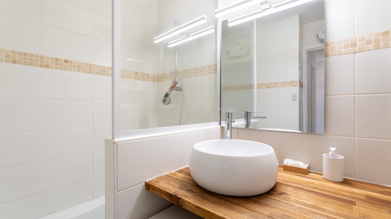 Photo of Bathroom in Les Hauts de Canet