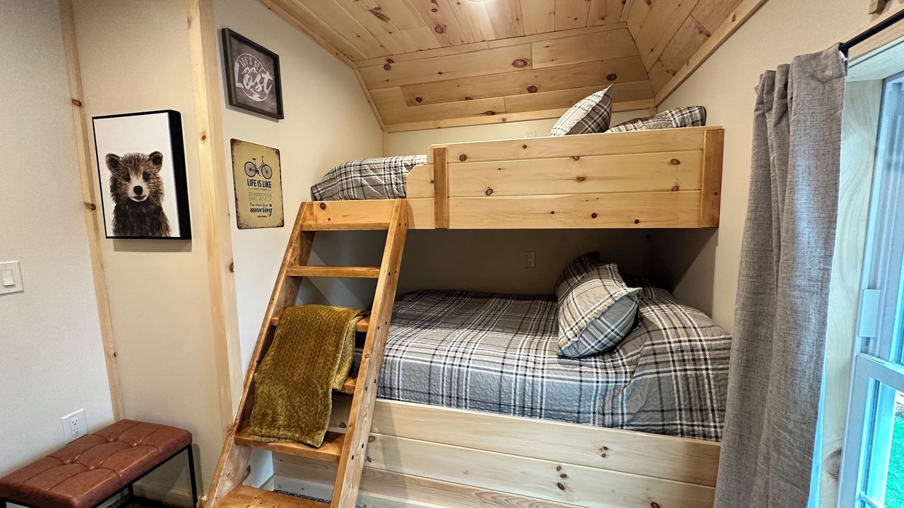 Photo of Bedroom in Town of Webb