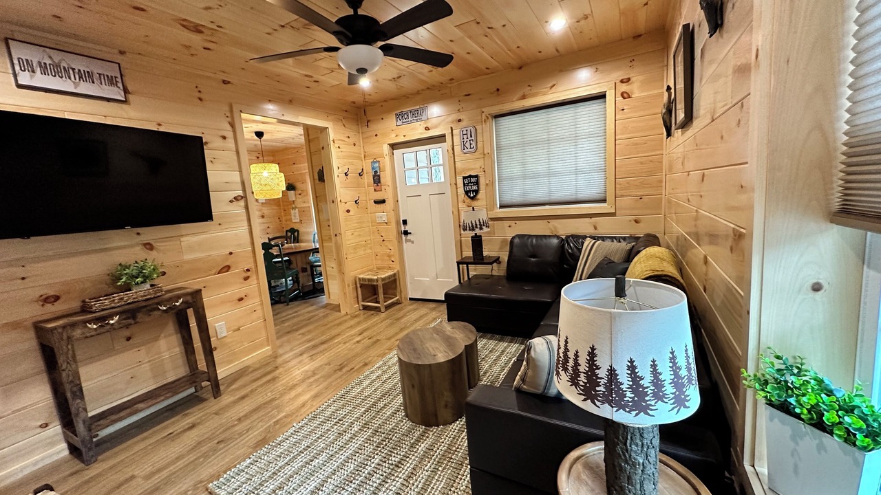 Photo of Livingroom in Town of Webb