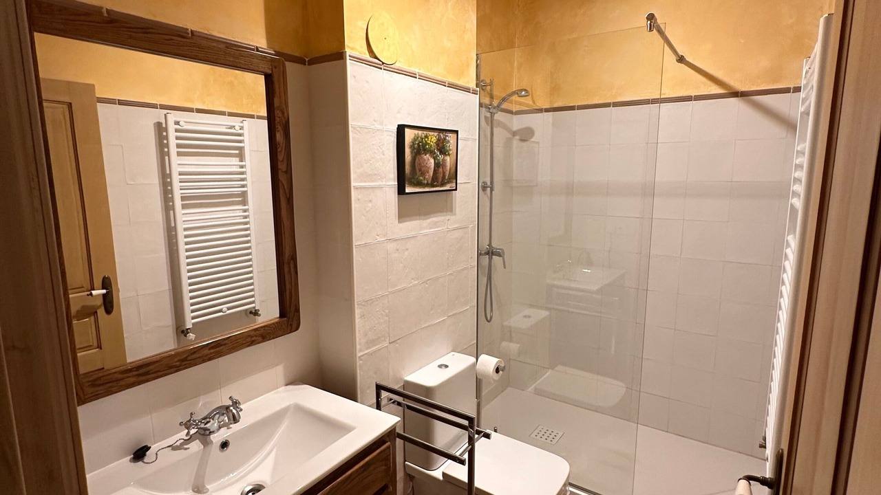 Photo of Bathroom in Lerin