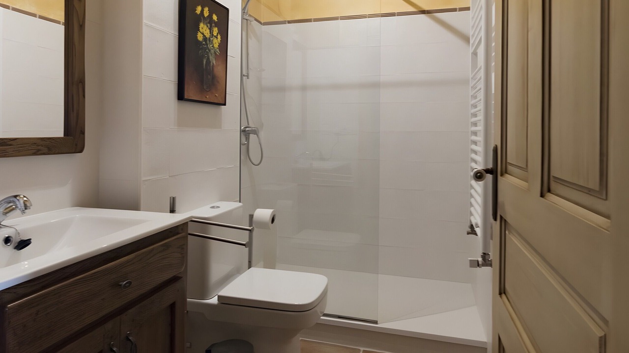 Photo of Bathroom in Lerin