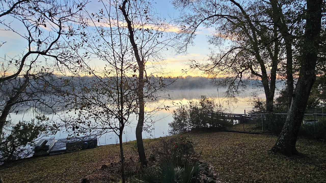 Photo of Outdoor in Hilltop Lakes