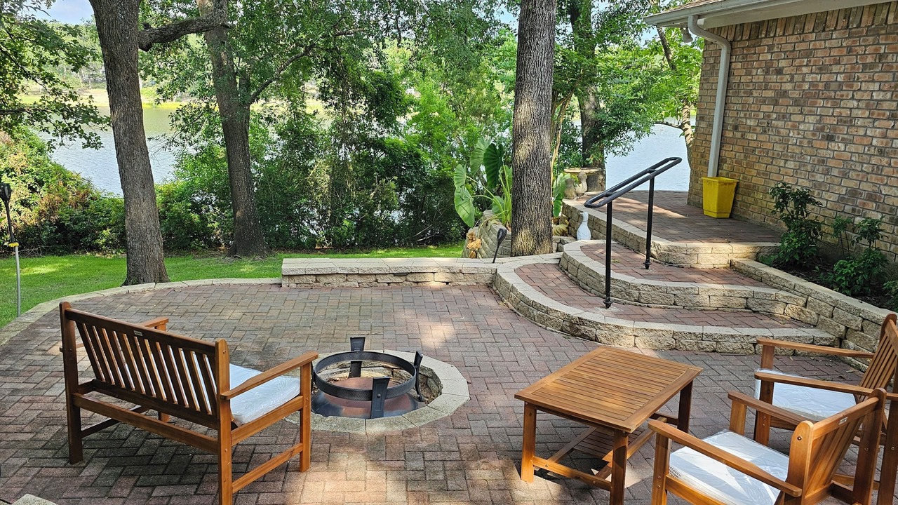 Photo of Outdoor in Hilltop Lakes
