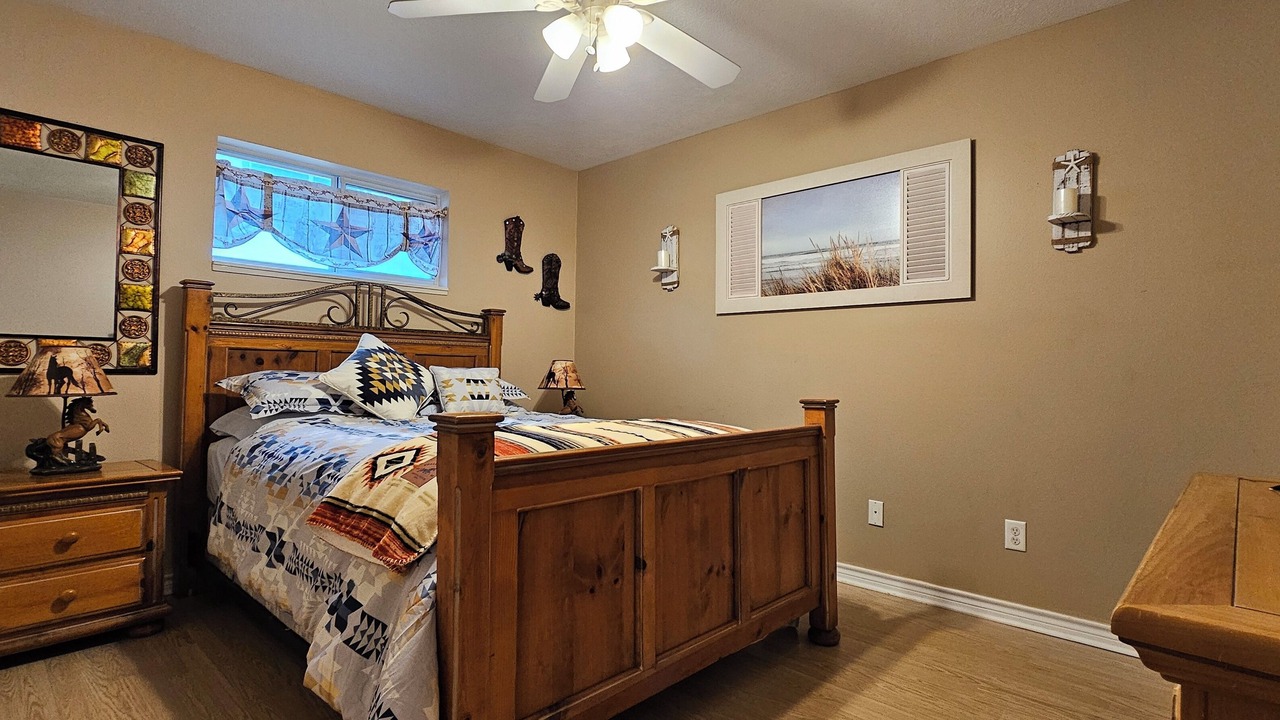 Photo of Bedroom in Hilltop Lakes