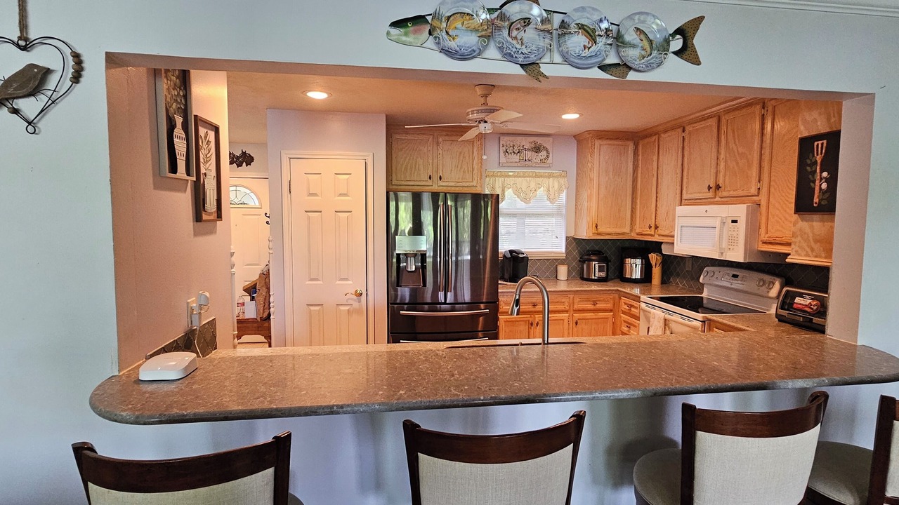 Photo of Kitchen in Hilltop Lakes