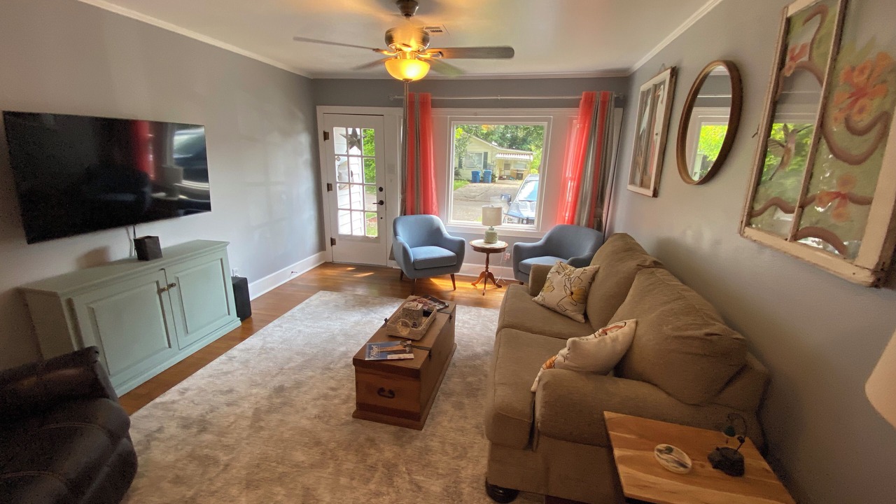 Photo of Livingroom in Lafayette