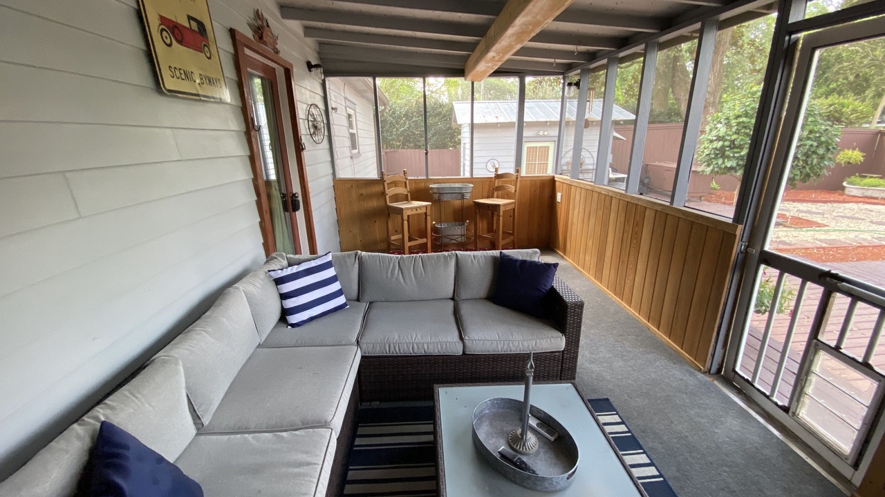 Photo of Livingroom in Lafayette