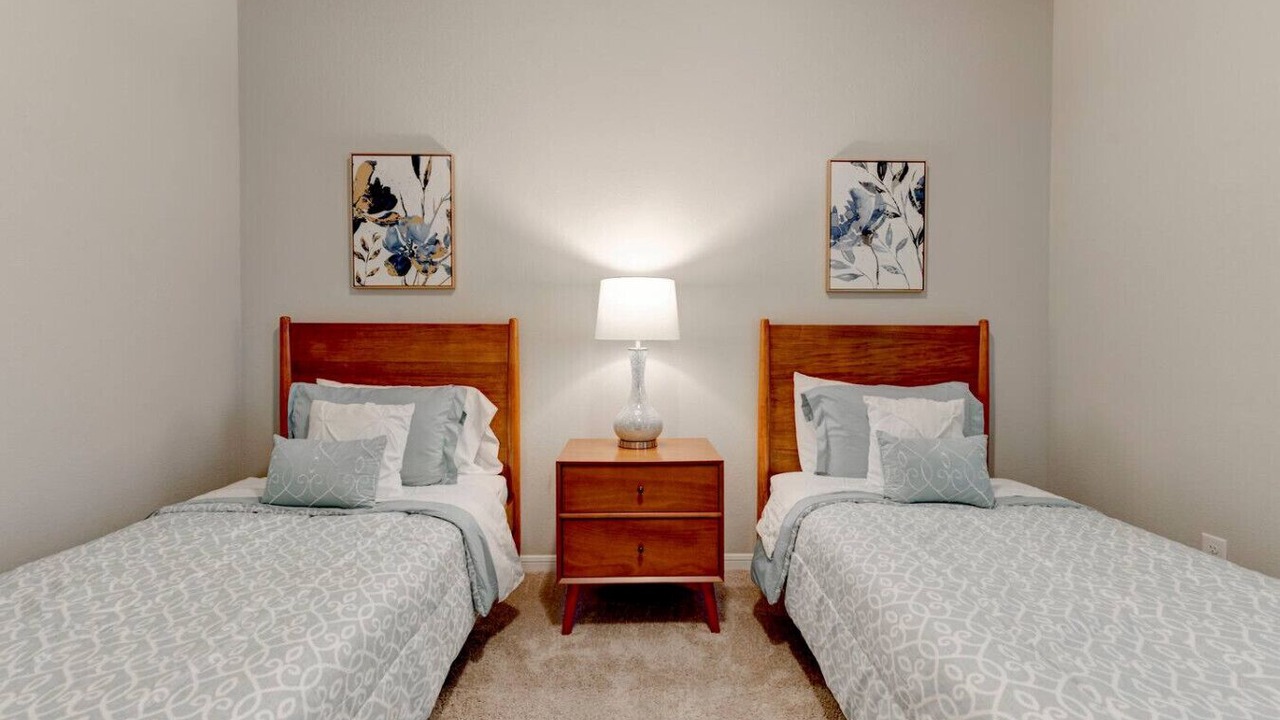 Photo of Bedroom in Leon Junction