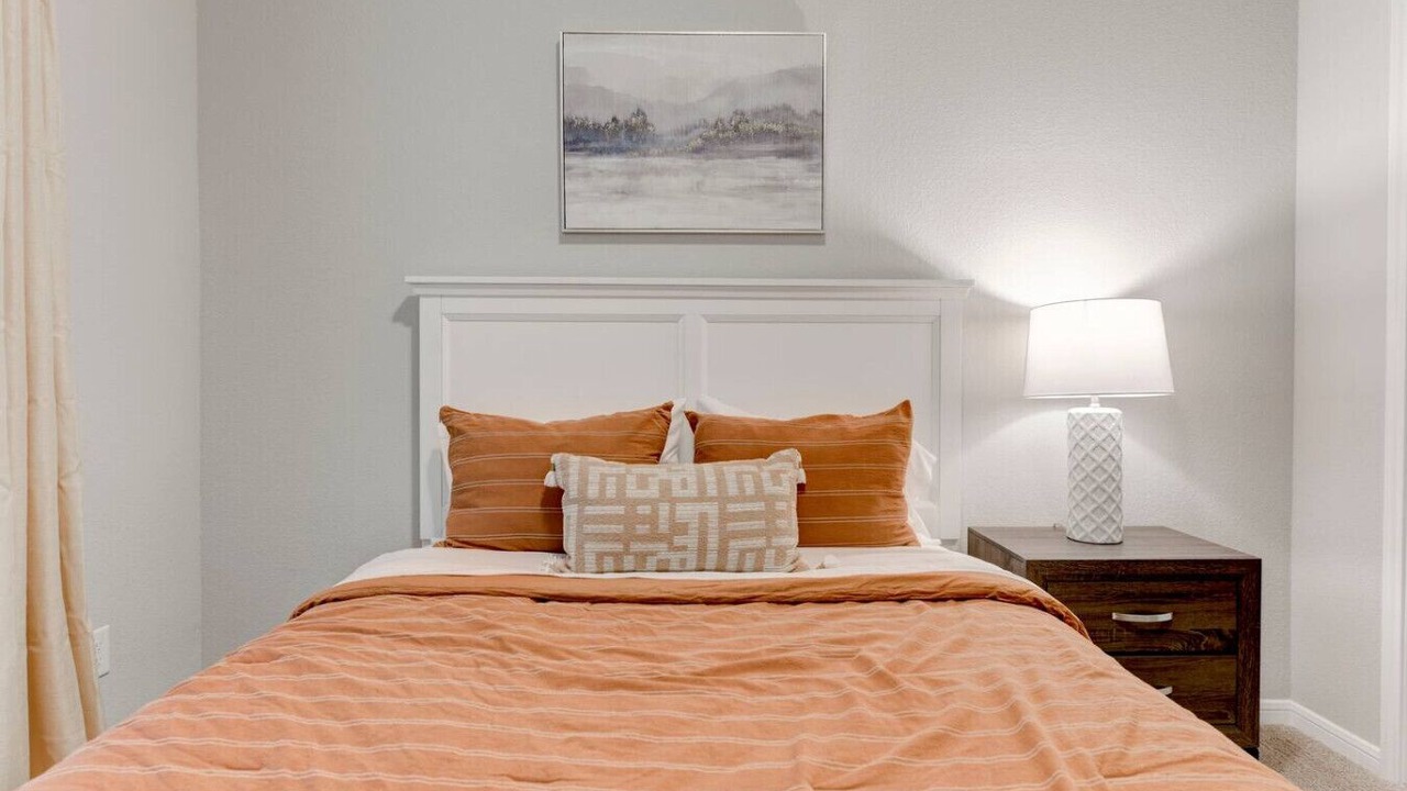 Photo of Bedroom in Leon Junction