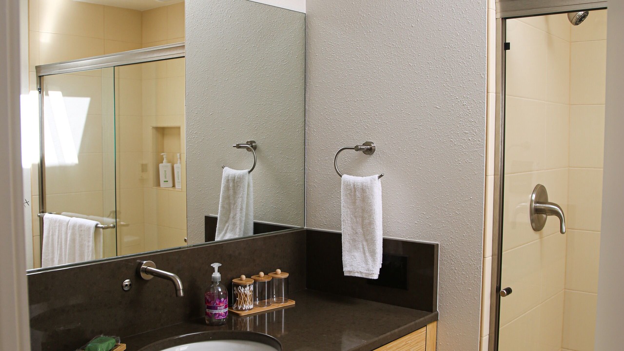 Photo of Bathroom in Innis Arden