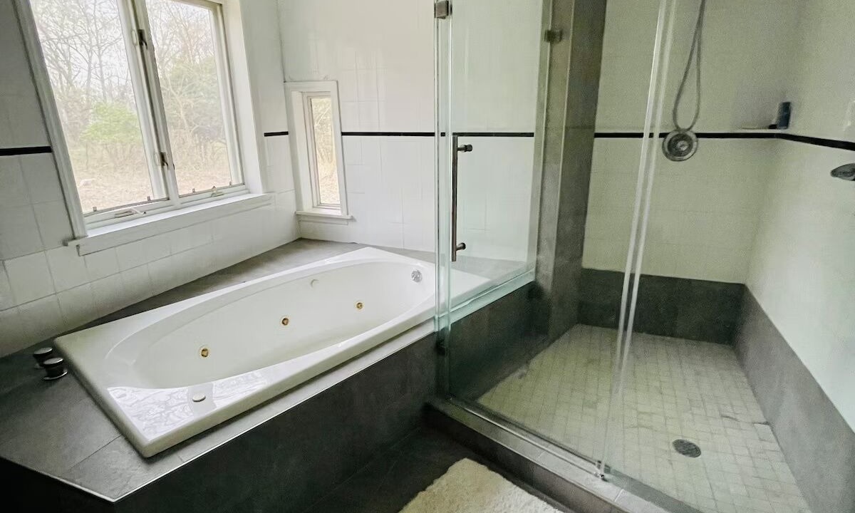 Photo of Bathroom in New Windsor