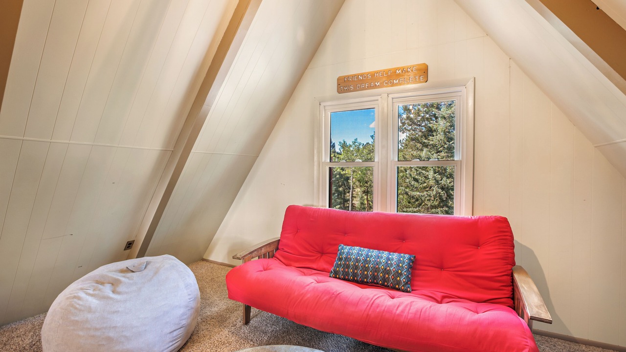 Photo of Livingroom in Woodland Park