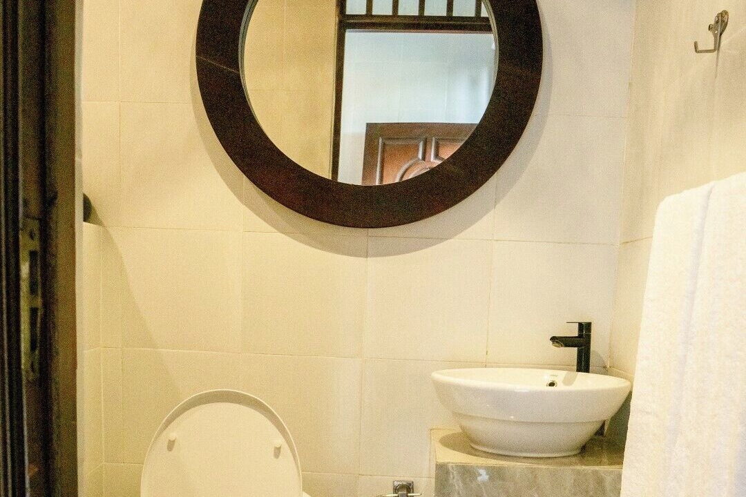 Photo of Bathroom in Kartika Plaza