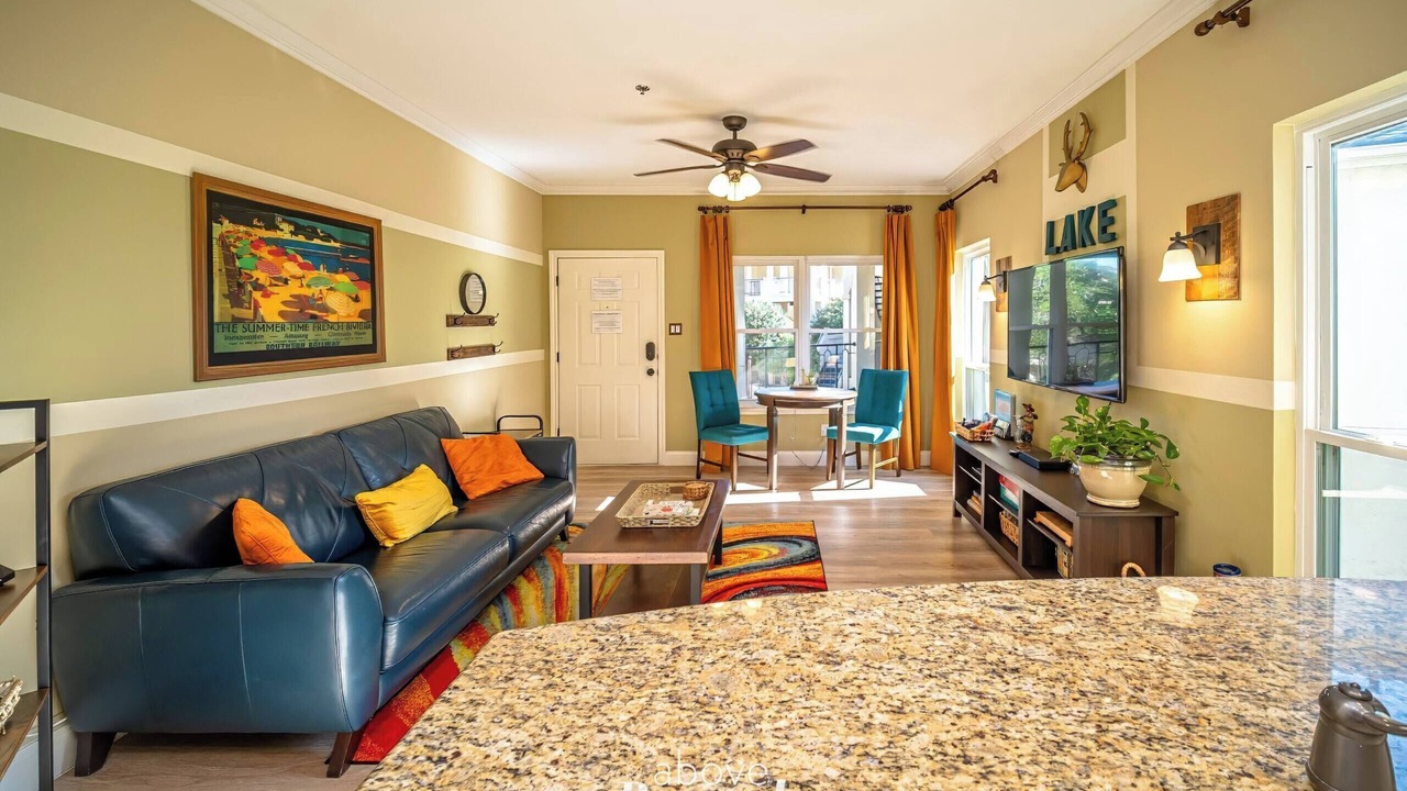 Photo of Livingroom in Highland Lake Estates