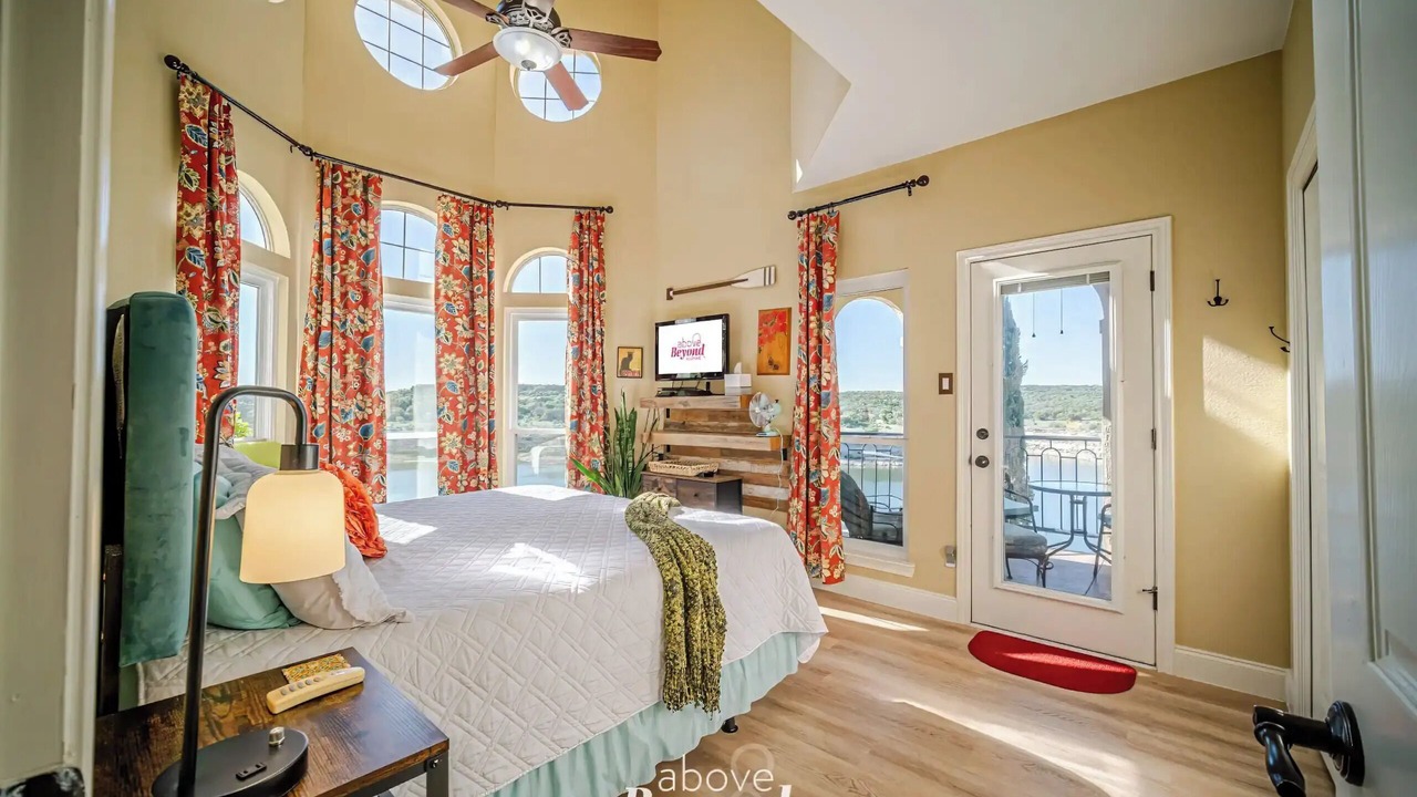 Photo of Bedroom in Highland Lake Estates