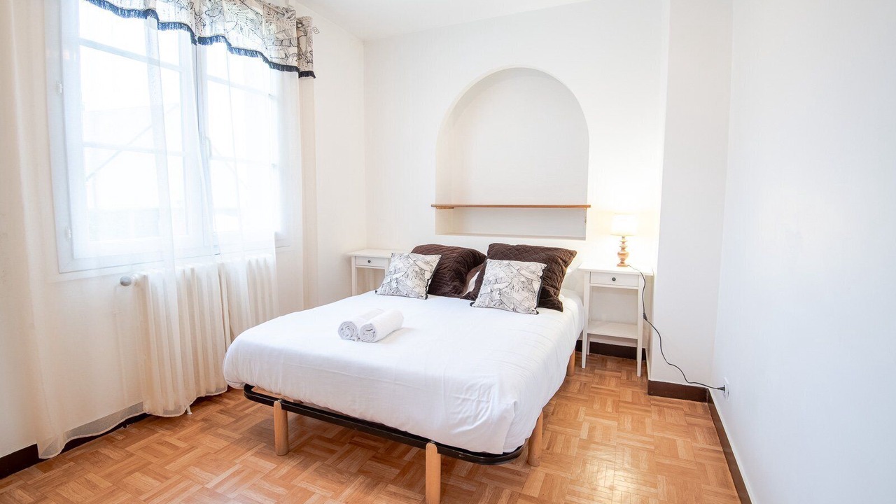 Photo of Bedroom in Truyes