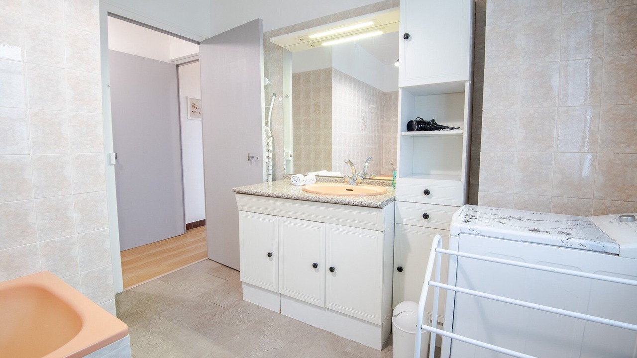 Photo of Bathroom in Truyes