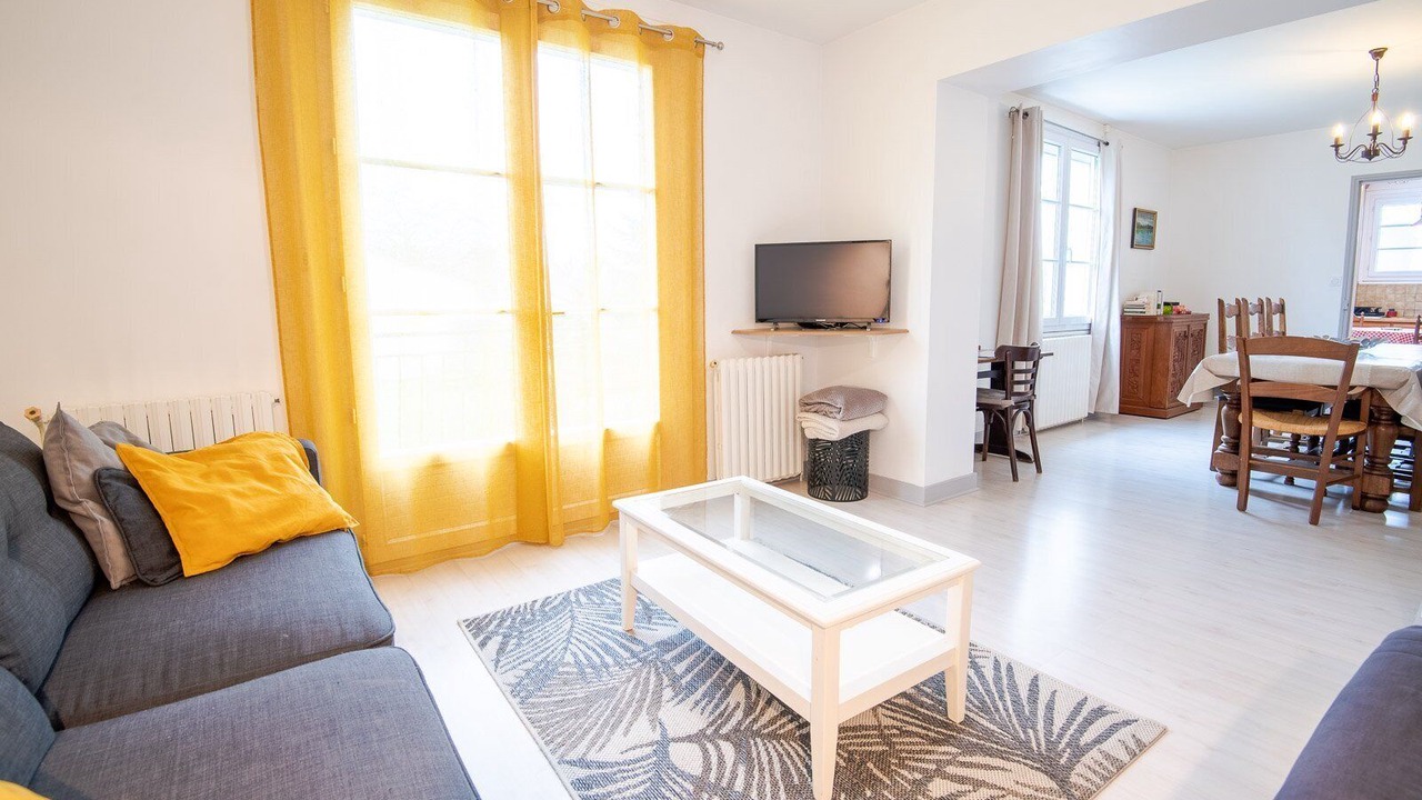 Photo of Livingroom in Truyes
