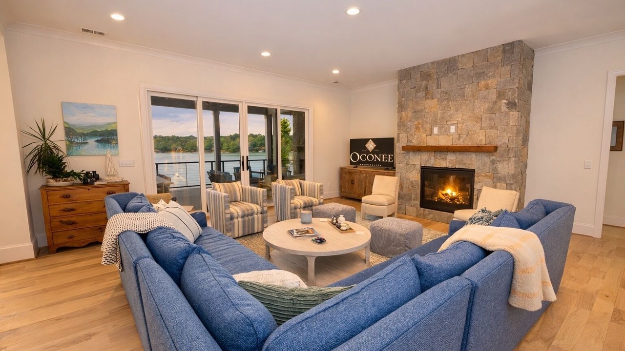 Photo of Livingroom in Seneca