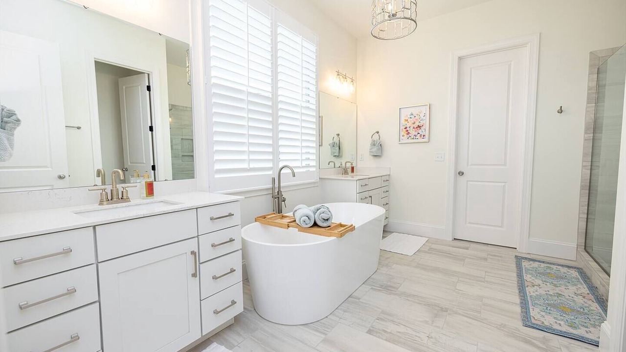 Photo of Bathroom in Seneca