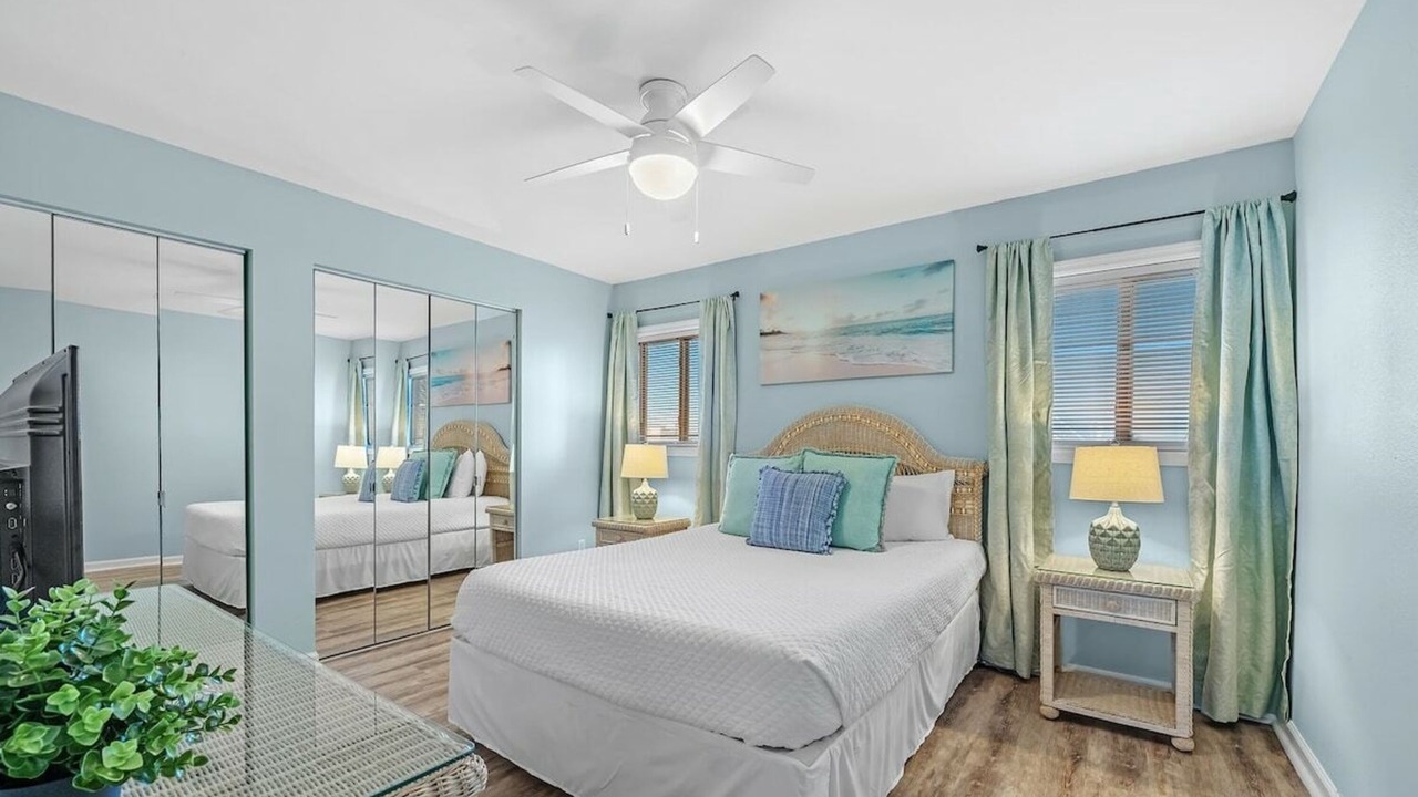Photo of Bedroom in Gulf Shores